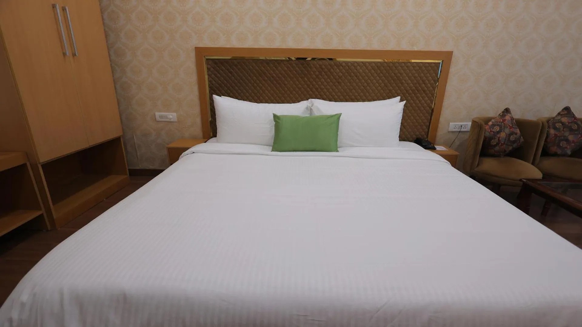 *** Hotel Aliste Millennium City Center Gurgaon Indien