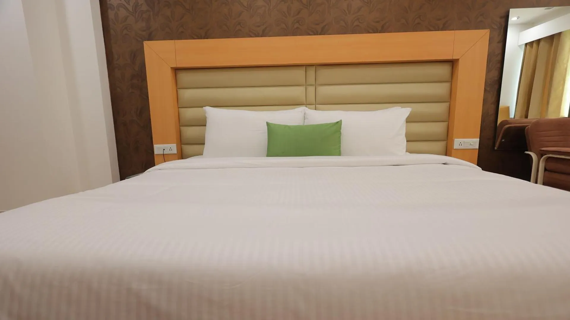 Aliste Millennium City Center Gurgaon Hotel