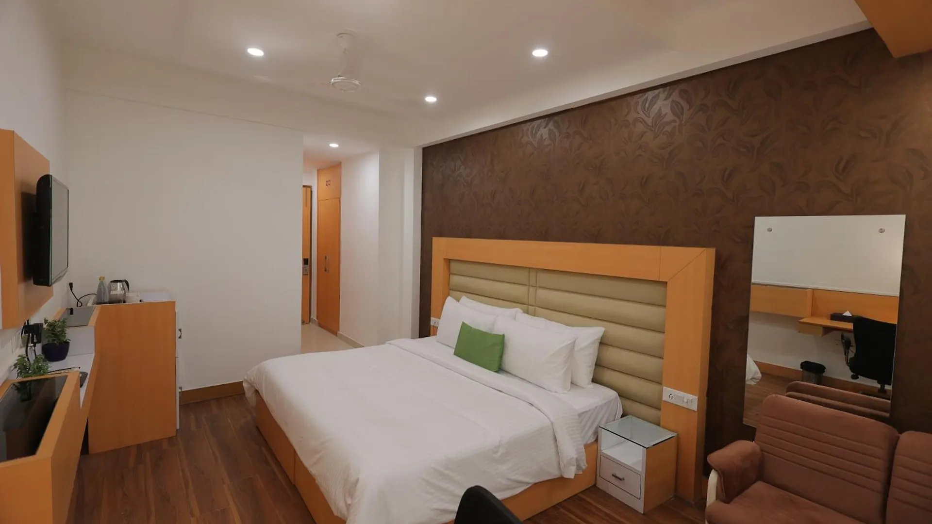 Aliste Millennium City Center Gurgaon Hotel
