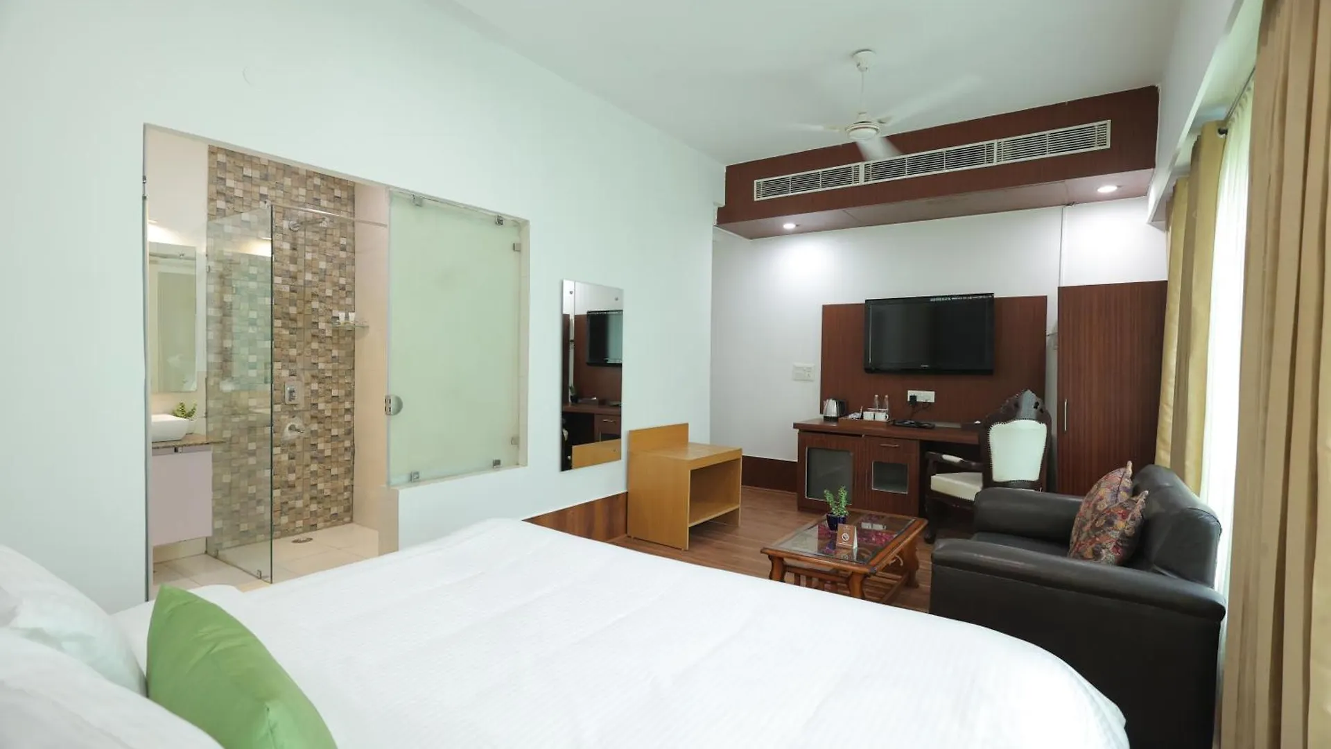 Aliste Millennium City Center Gurgaon Hotel